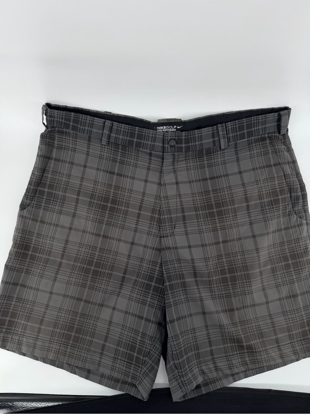 Nike Golf Tour Performance Shorts Men's 36 Gray Plaid Dri-Fit Flat Front